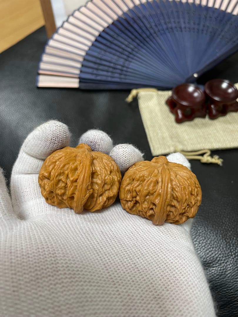 N o .A071 文玩核桃 精配 蝴蝶磨盘 文玩袋　セット1000円値下げ