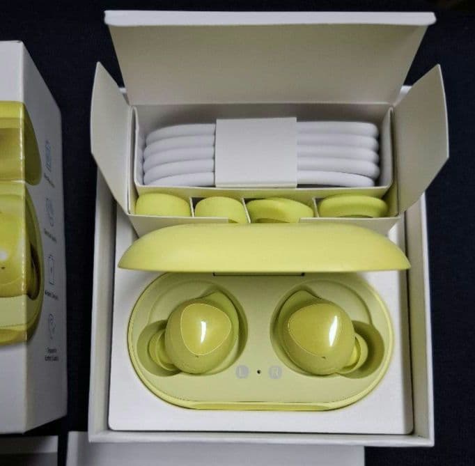 Galaxy Buds ワイヤレスイヤホン【美品】