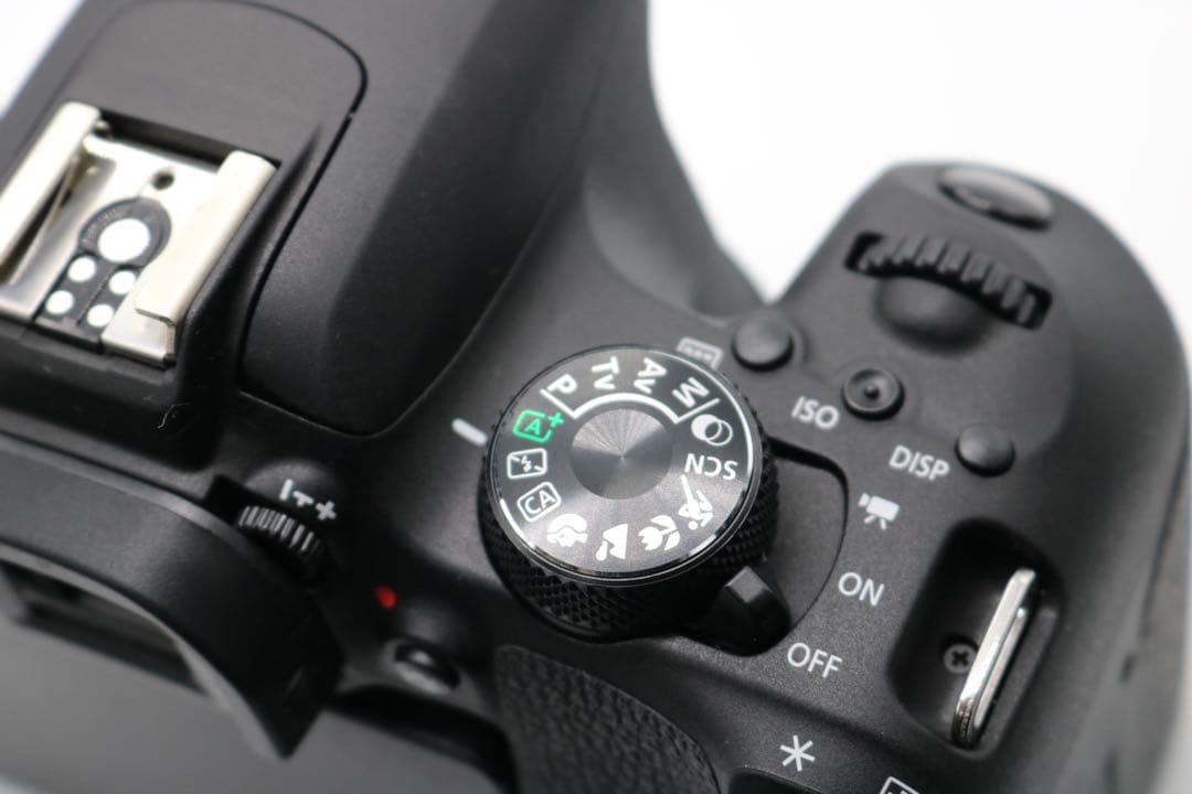 ボディほぼ新品 【Canon EOS Kiss X9i ダブルレンズセット】