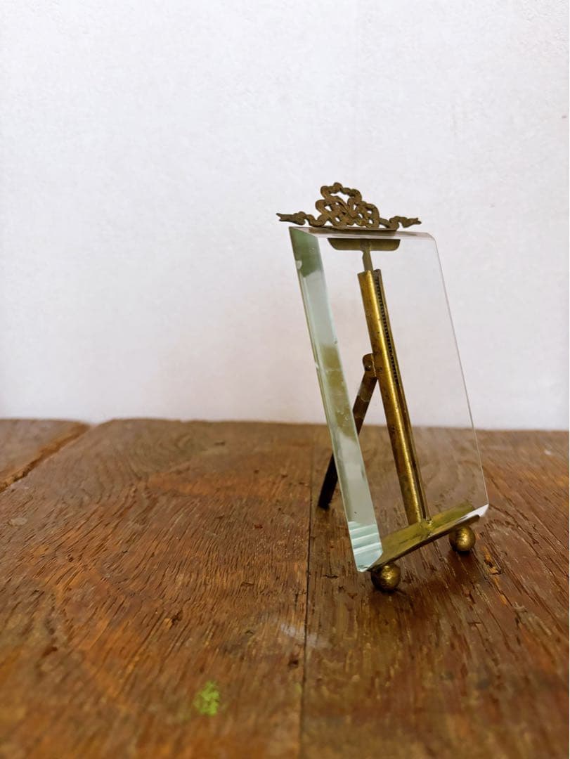 フランスアンティーク　真鍮製リボン装飾　フォトスタンド①