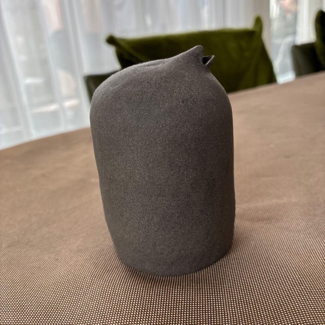 ダークグレー 陶器製花瓶　作家