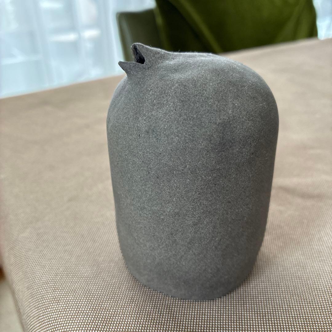 ダークグレー 陶器製花瓶　作家