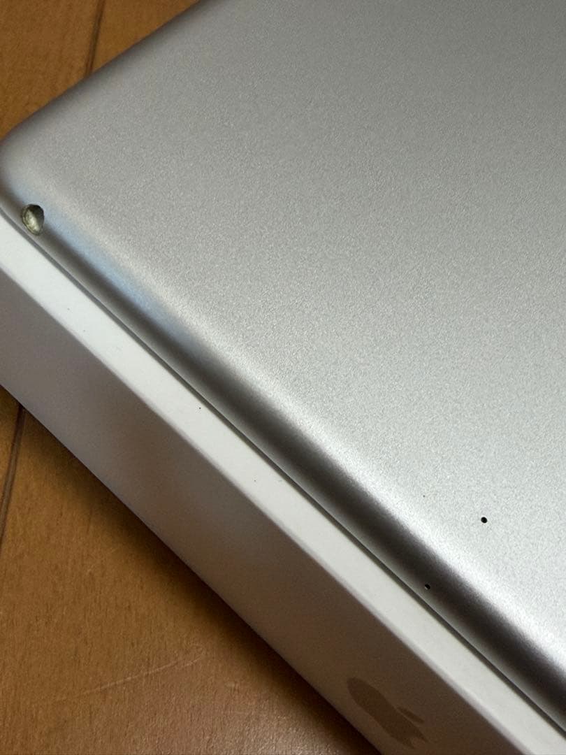 【極美品】iPad 第7世代 Wi-Fi 32GB [シルバー］液晶傷なし