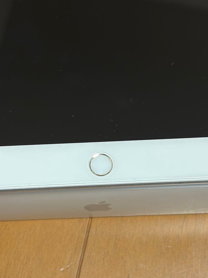 【極美品】iPad 第7世代 Wi-Fi 32GB [シルバー］液晶傷なし