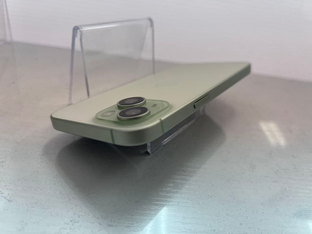 希少　iPhone 15 128GB グリーン　SIMフリー