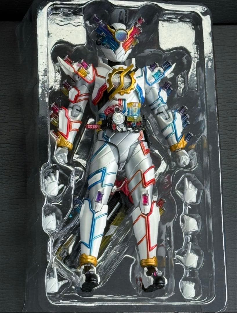 S.H.Figuarts / 仮面ライダービルド ジーニアスフォーム