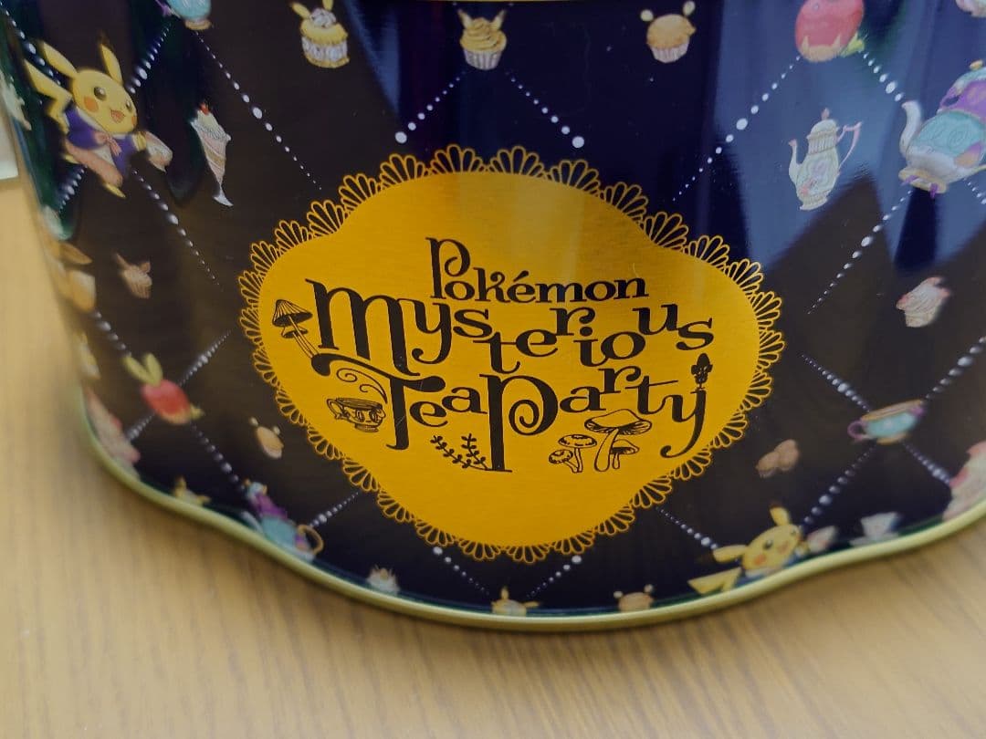 ポケモンセンター　お菓子の空き缶