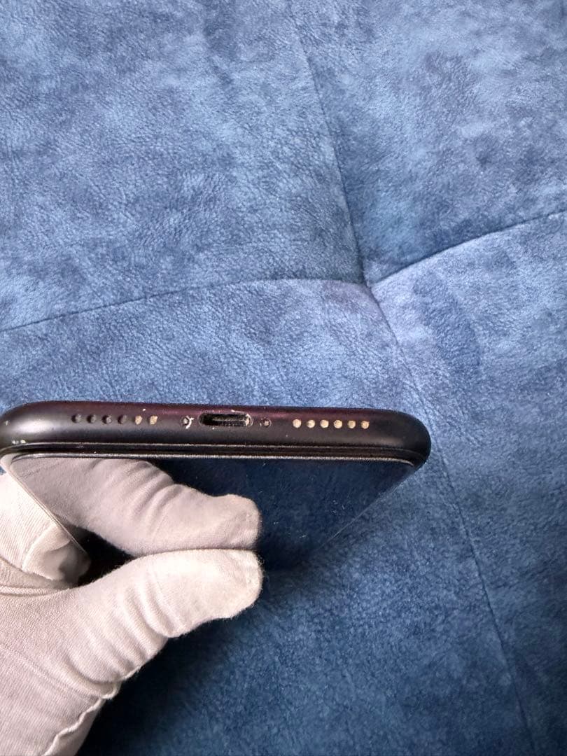 iPhone XR 256GB SIMフリー バッテリー79% やや傷あり