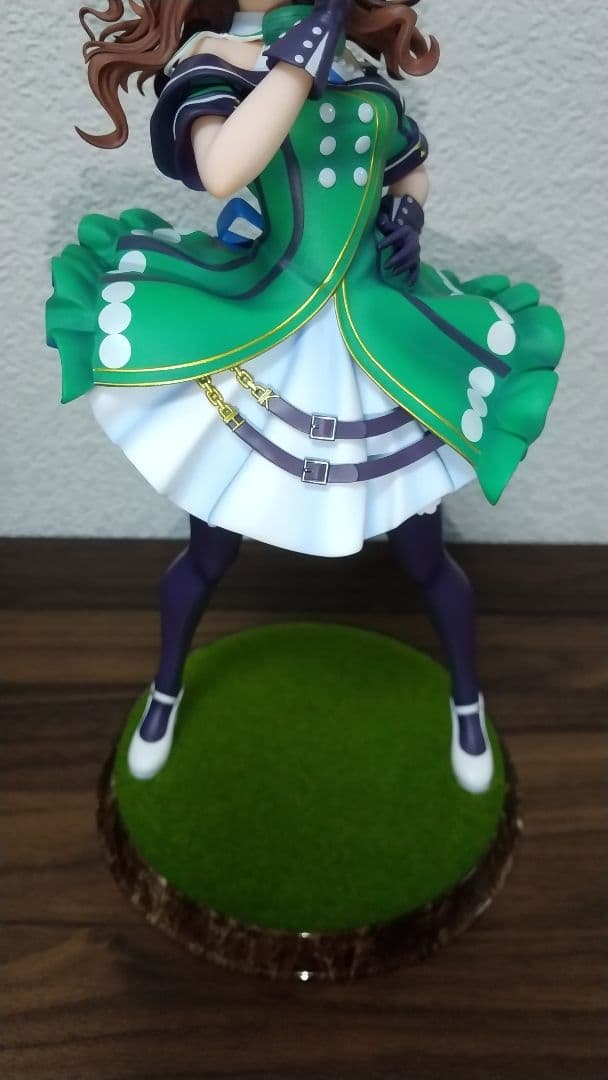 ウマ娘 プリティーダービー キングヘイロー 1/7スケール 塗装済み完成品