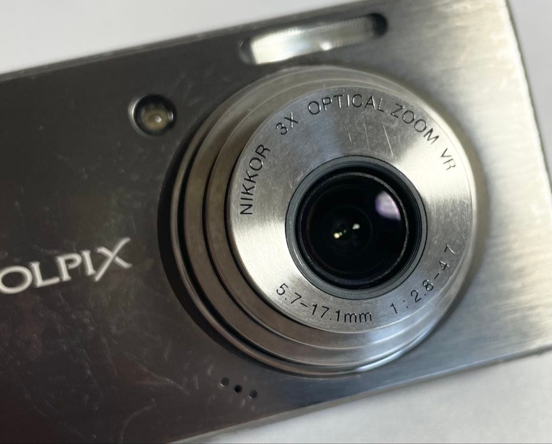 【完動品】Nikon Coolpix S500 デジタルカメラ 動作確認済み