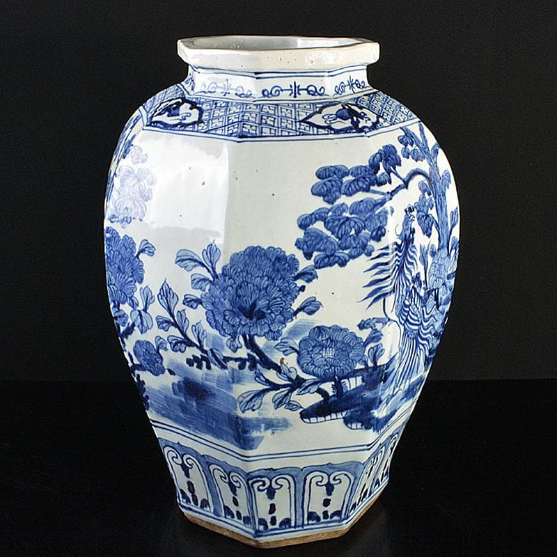 中国　景徳鎮製款　青花　神獣花文　八角面取瓶　高さ約48cm　V　R7338F