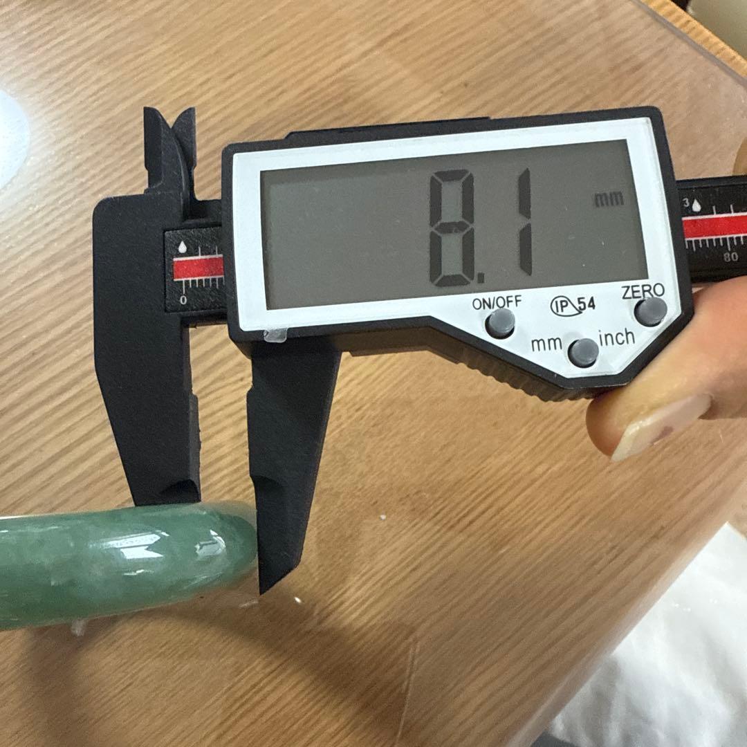 翡翠製緑色バングル 鑑定書付き