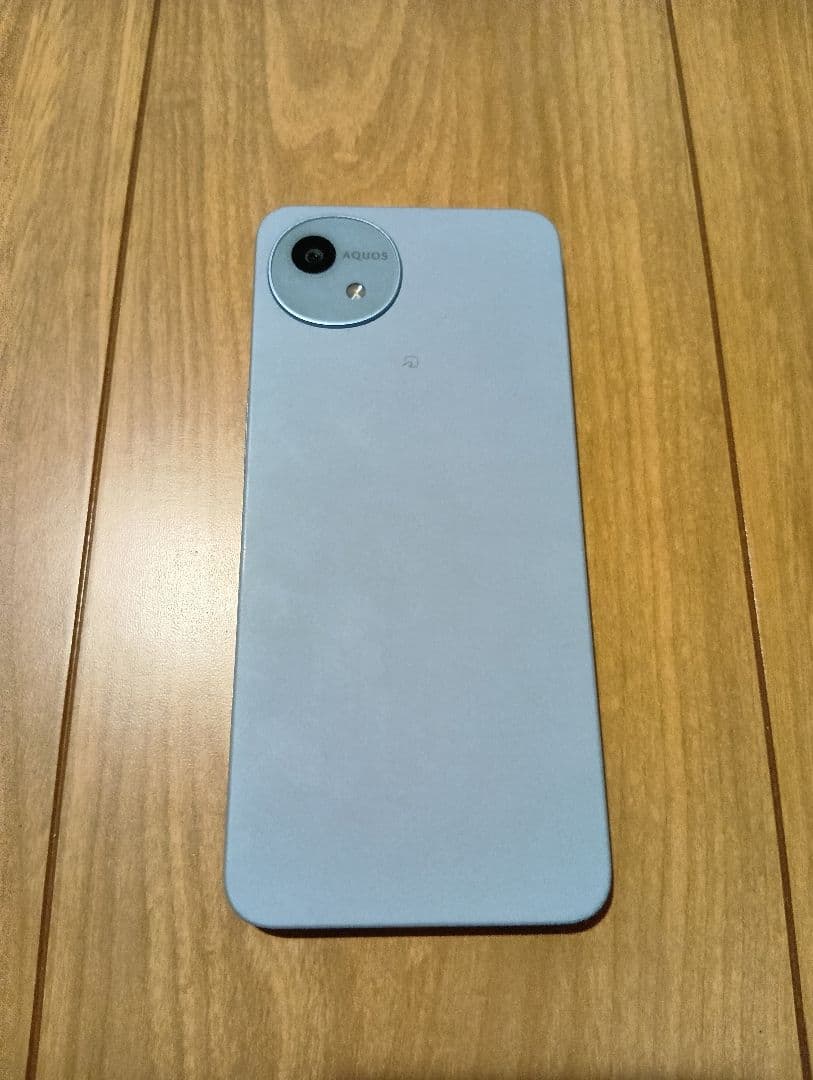 AQUOS wish4 SIMフリー