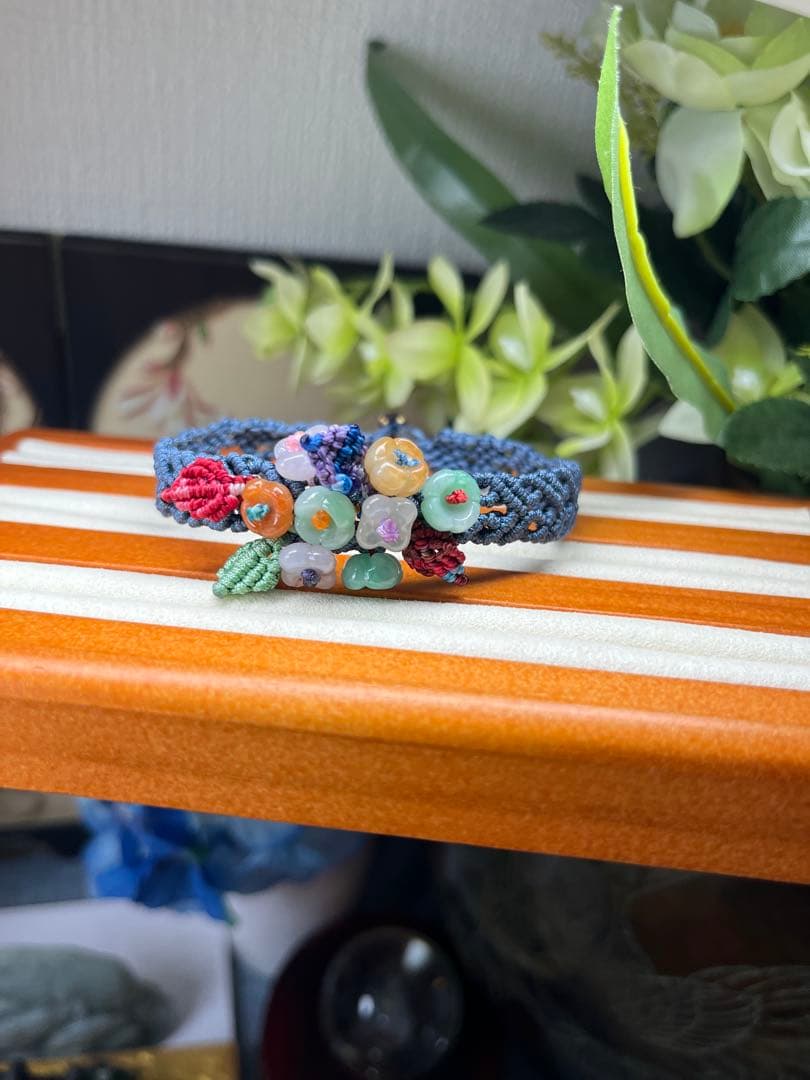 超美品❣️ハンドメイド品‼️天然A貨翡翠　個性、大きめのモクセイの花手編みブレス