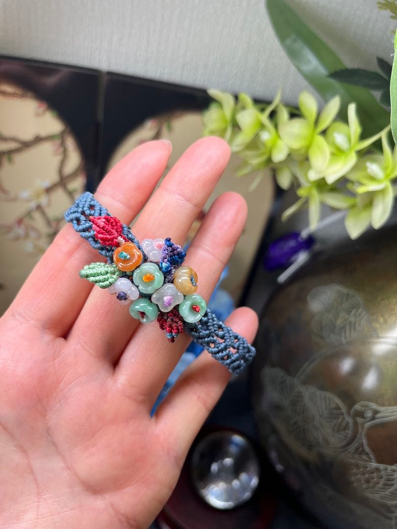 超美品❣️ハンドメイド品‼️天然A貨翡翠　個性、大きめのモクセイの花手編みブレス