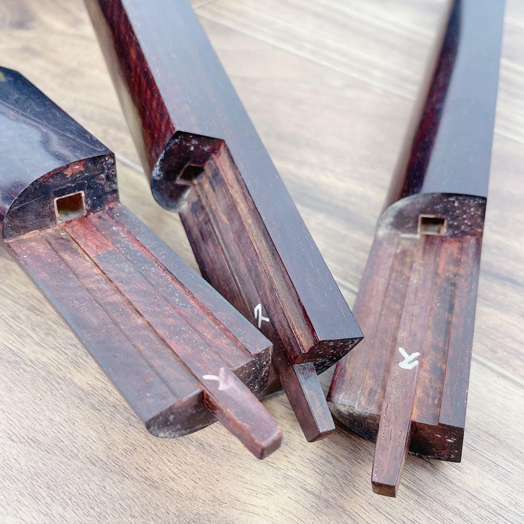 三味線 細棹 トチ有 紅木 2本溝 金ホゾ 綾杉胴 犬皮 東サワリ 和楽器