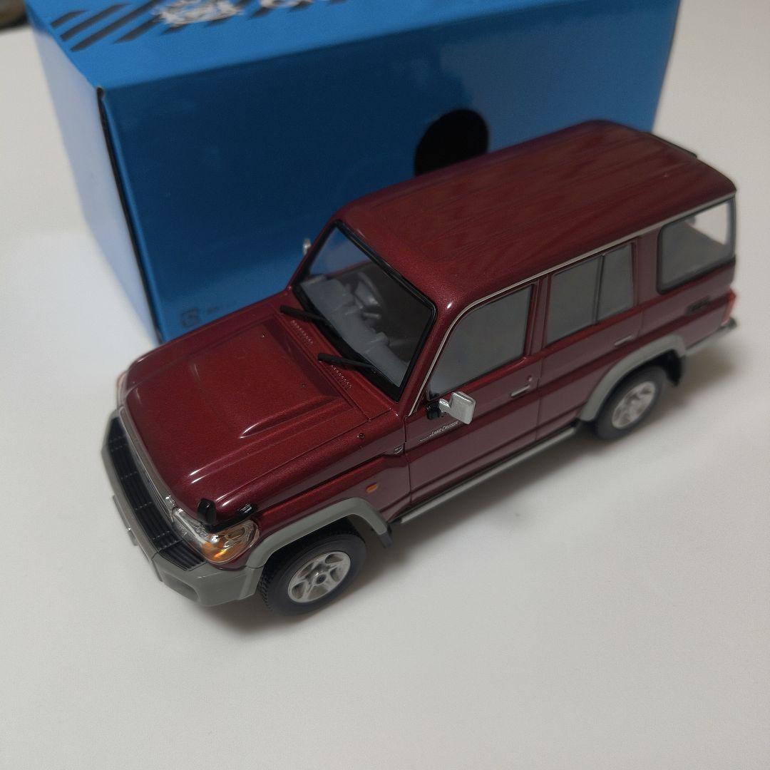トヨタ ランドクルーザー70 ワインレッド 1/30 カラーサンプル