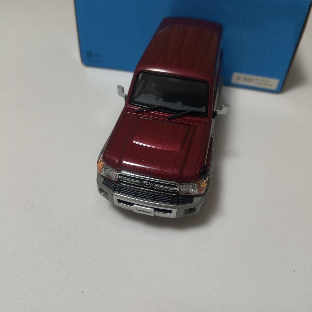 トヨタ ランドクルーザー70 ワインレッド 1/30 カラーサンプル