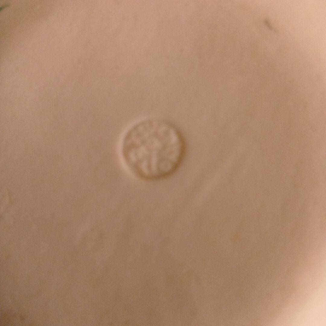 作家　つちやまりさんの皿