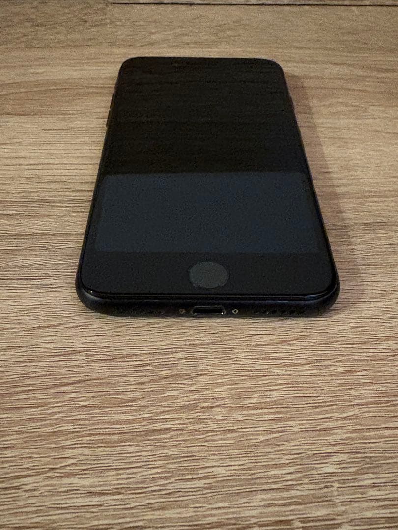 Apple iPhone 7 ブラック simフリー 128GB