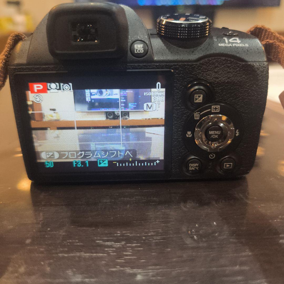近影から超望遠対応♪Fujifilm FinePix S3200