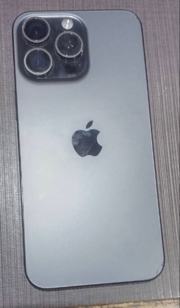 iPhone15ProMax黒256GB高級コーティング済ブラックチタニウム本体