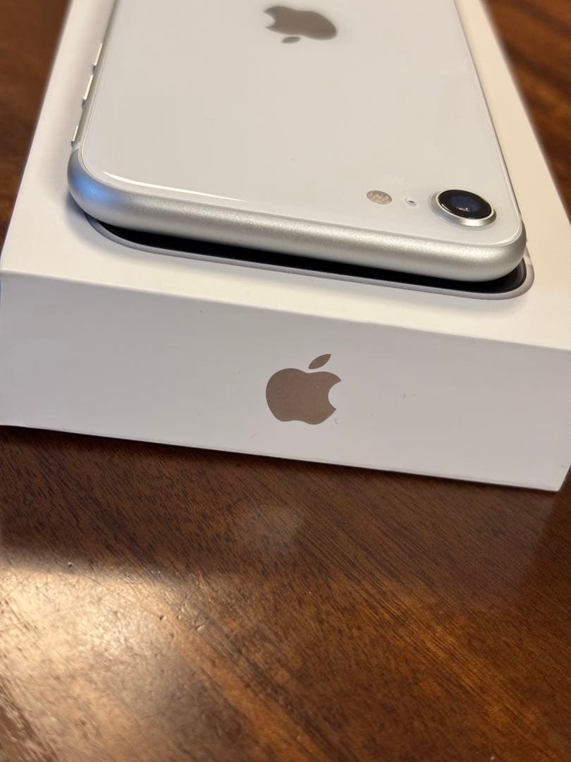iPhone SE 第2世代　64G ホワイト