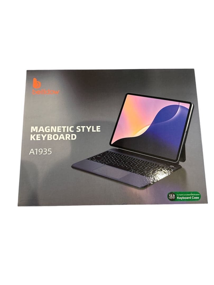 ✨新品✨新型軽量 マジックキーボード 13inch トラックパッド付きケース