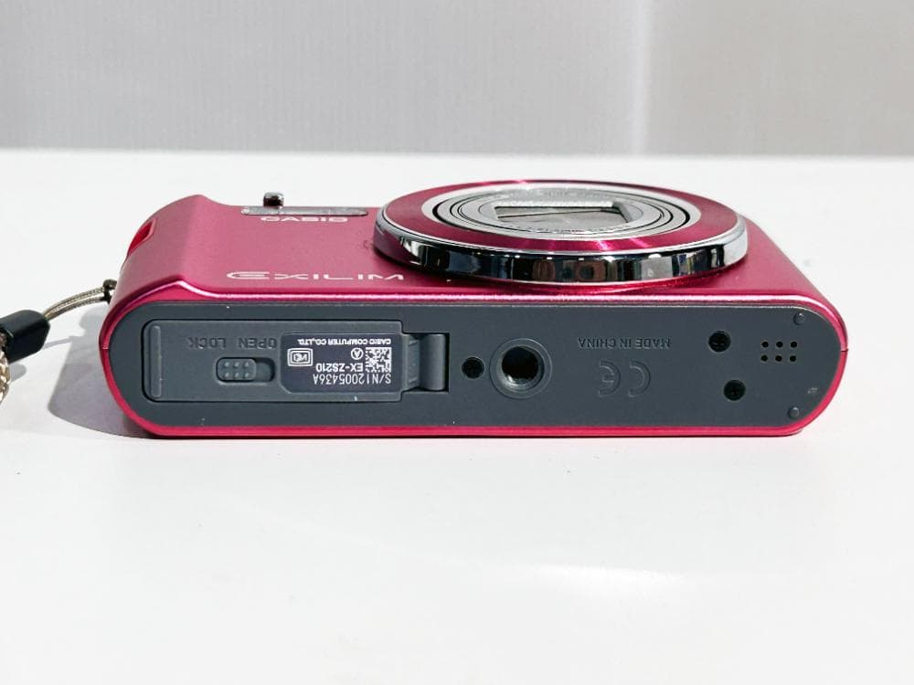 ★CASIO EXILIM デジタルカメラ【EX-ZS210】FKJ4