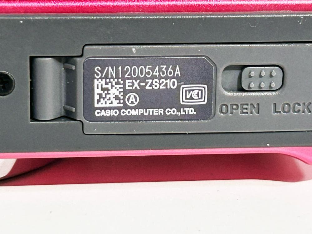 ★CASIO EXILIM デジタルカメラ【EX-ZS210】FKJ4
