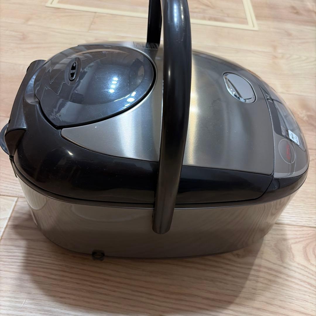 象印 一升炊き IH炊飯ジャー 極め炊き NP-VF18KM 17年製