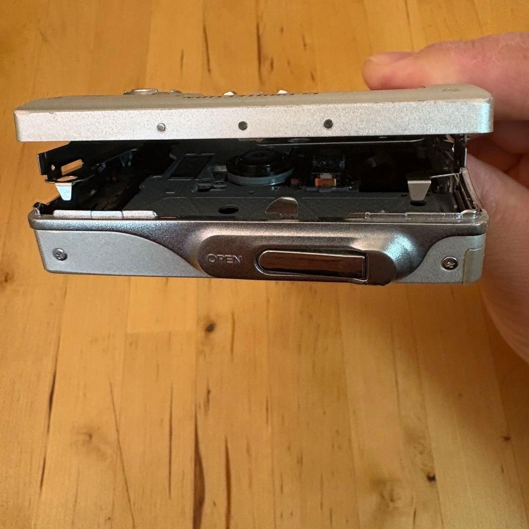 SONY MZ-R900 WALKMAN ポータブルMDレコーダー