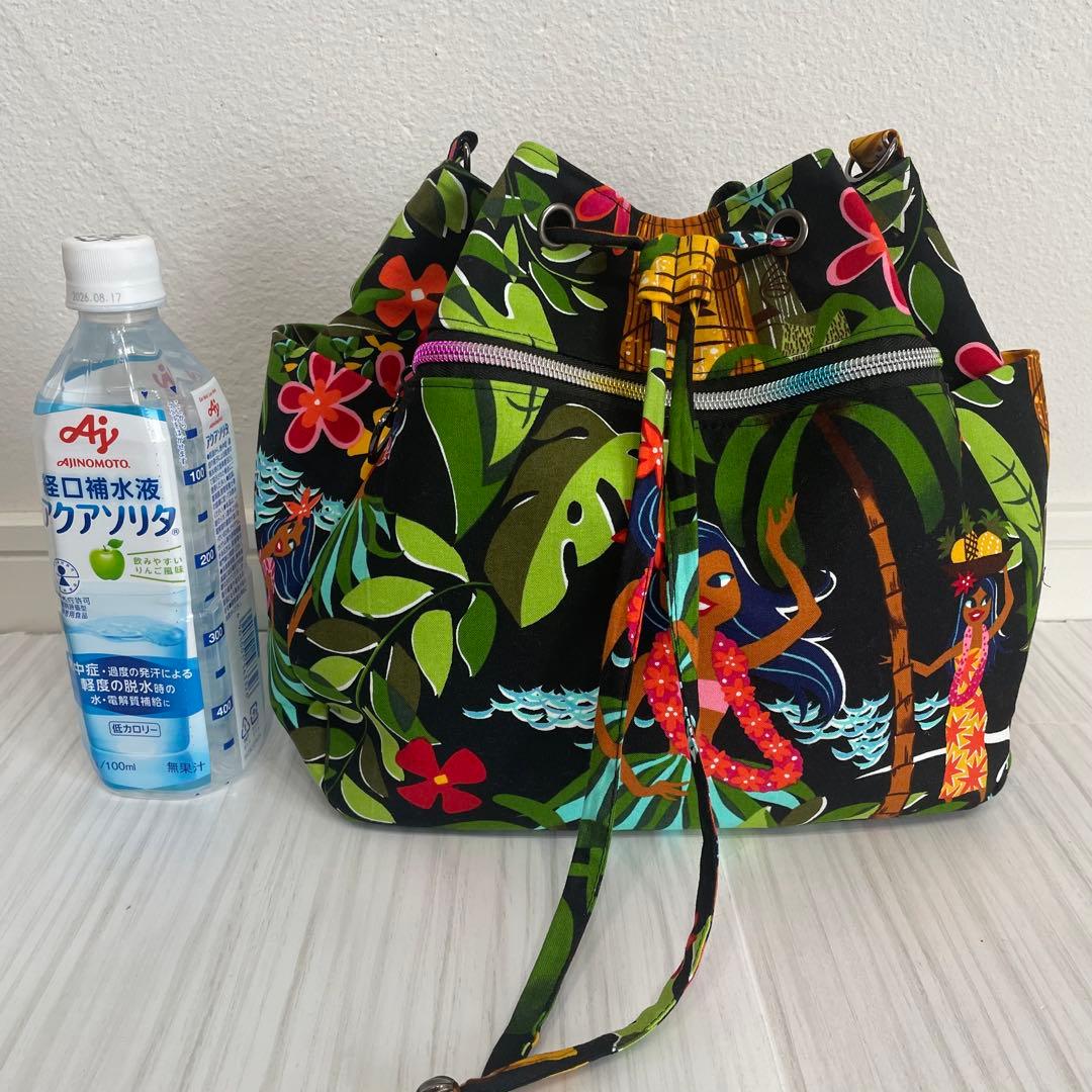 アレキサンダーヘンリー・フラガール ドローストリグバッグ・M