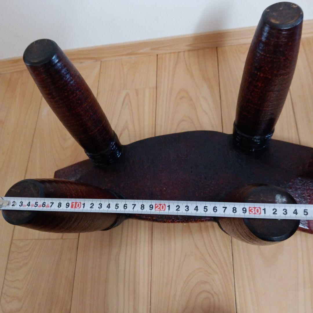 木製スツール 自然な形状