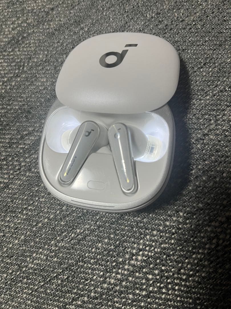 イヤホン Anker Soundcore Liberty 4 White