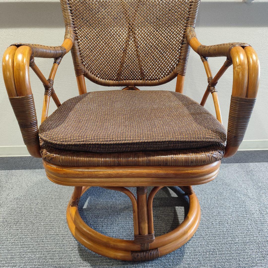 極上品 Kazama ラタン 回転 チェア クッション付 籐 ハイチェア