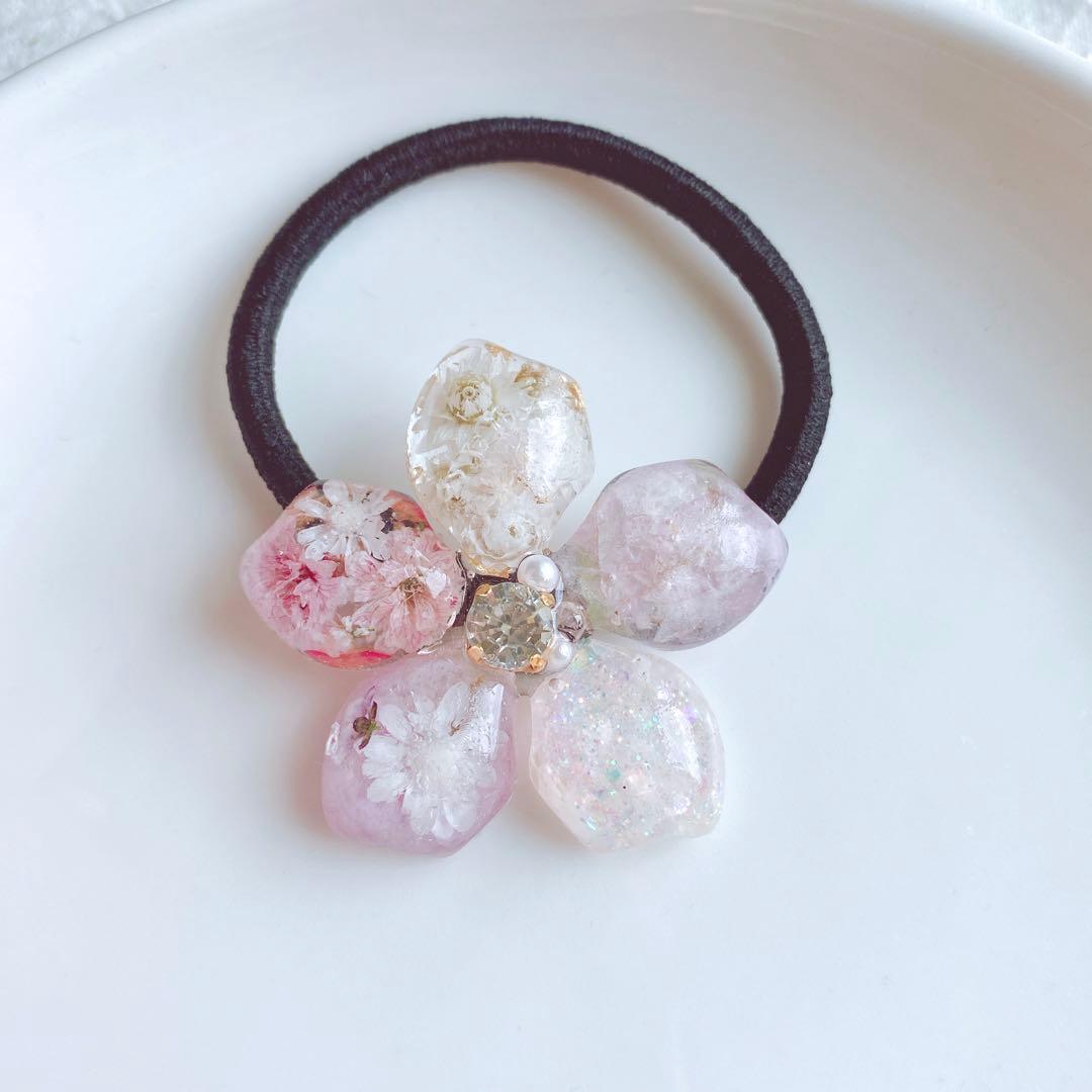 レジンヘアゴム 桜　大ぶり　金箔　豪華　お花たっぷり　ホロ