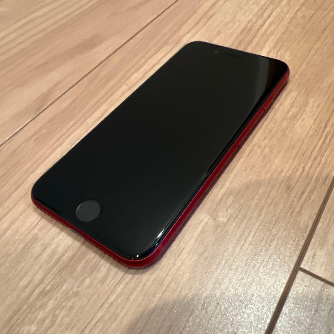 14 Apple iPhone SE（第2世代）PRODUCT RED