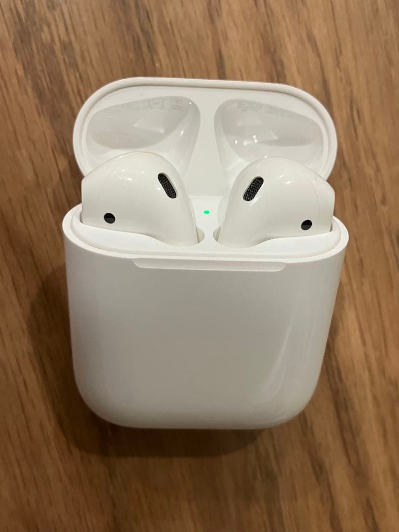 Apple AirPods 第二世代　MV7N2J/A