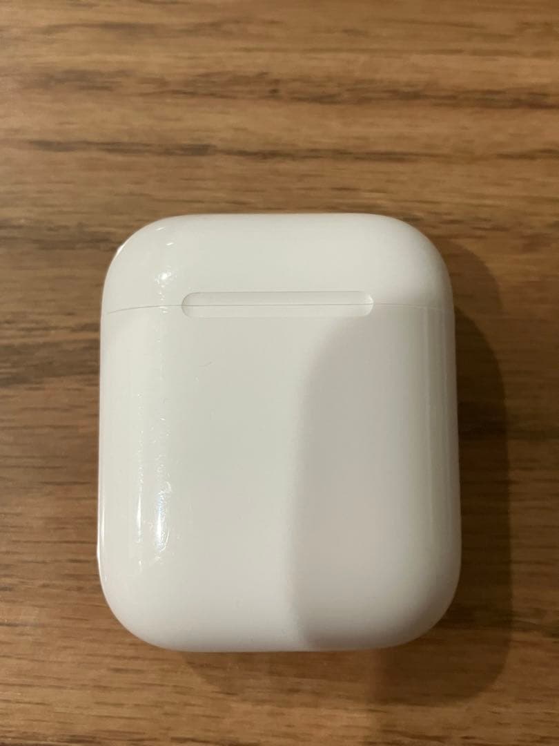 Apple AirPods 第二世代　MV7N2J/A