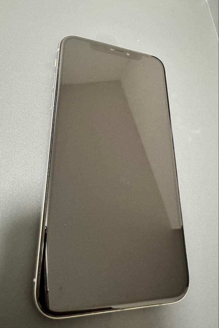 Apple iPhone X 本体　ホワイト64G