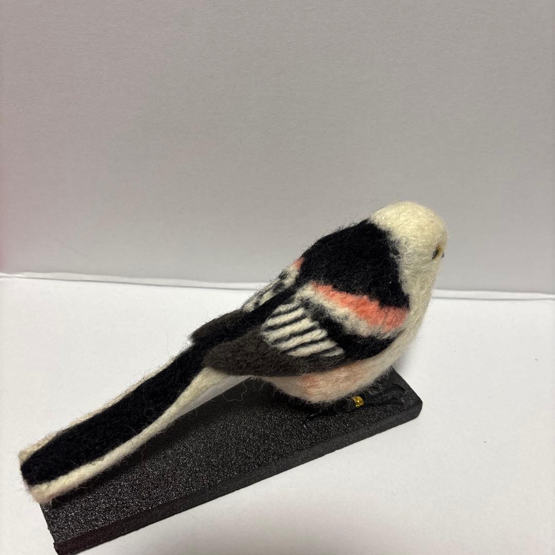ハンドメイド作品　羊毛フェルトのシマエナガ