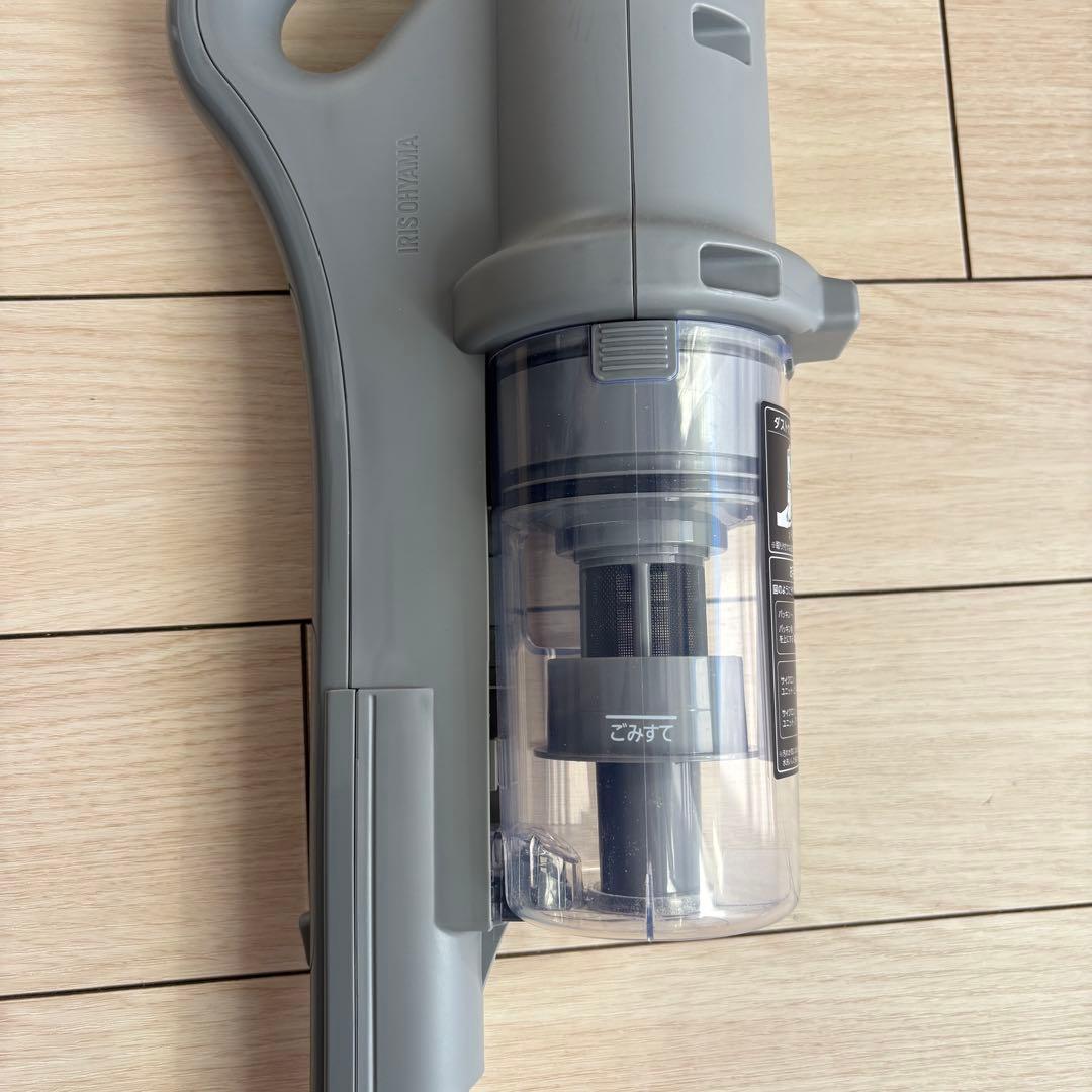 【美品】アイリスオーヤマコードレス掃除機AZ-SCD-185PM