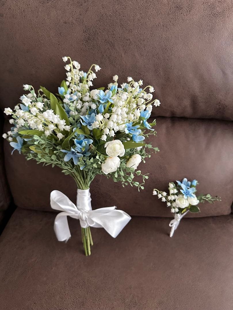 【結婚式 新郎新婦 造花】青と白ブーケ コサージュセット