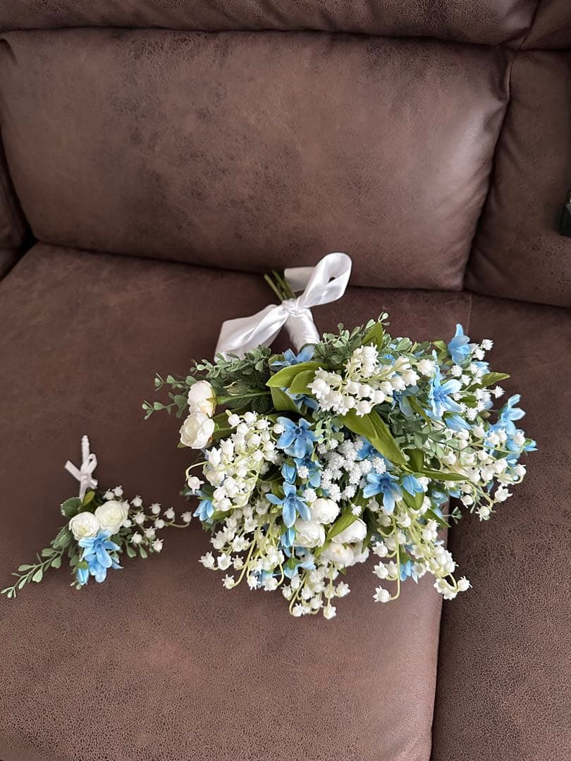 【結婚式 新郎新婦 造花】青と白ブーケ コサージュセット
