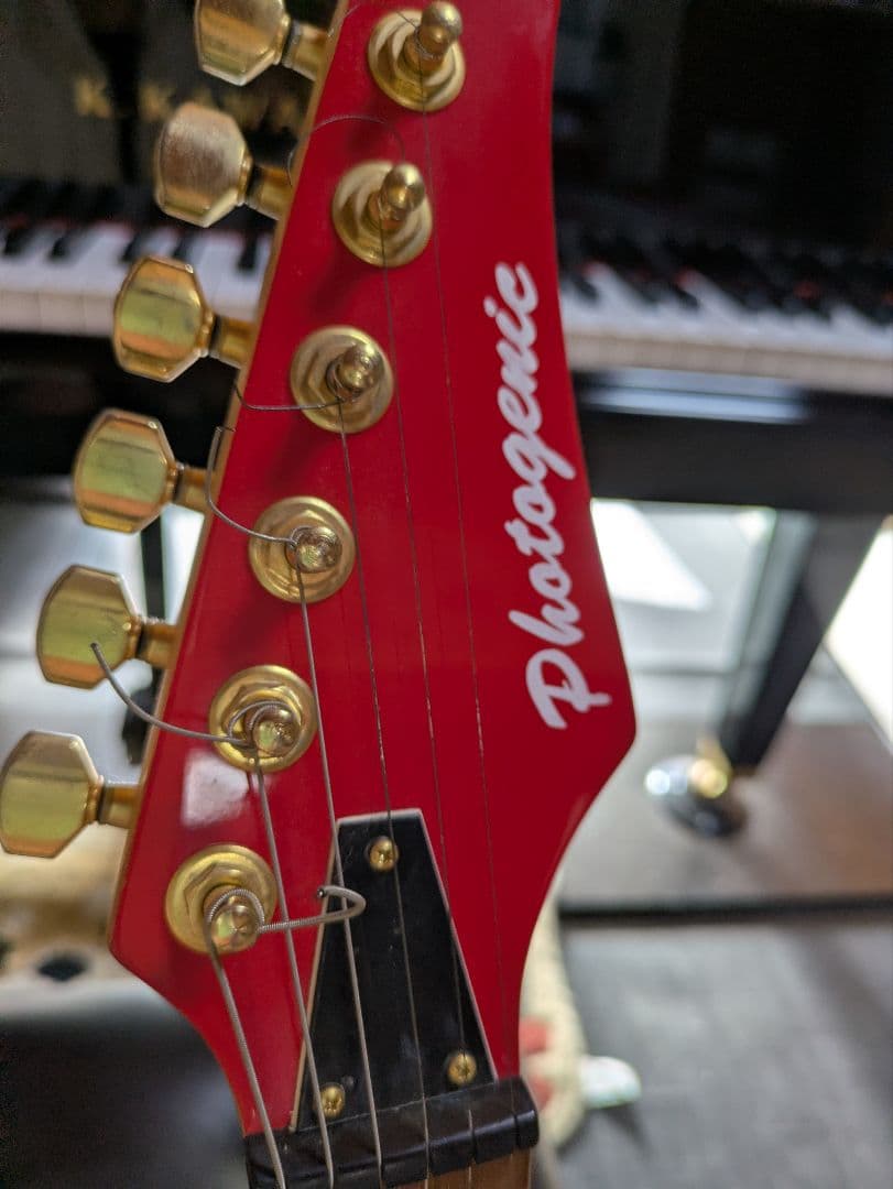 フォトジェニック　Photogenic レッド エレキギター