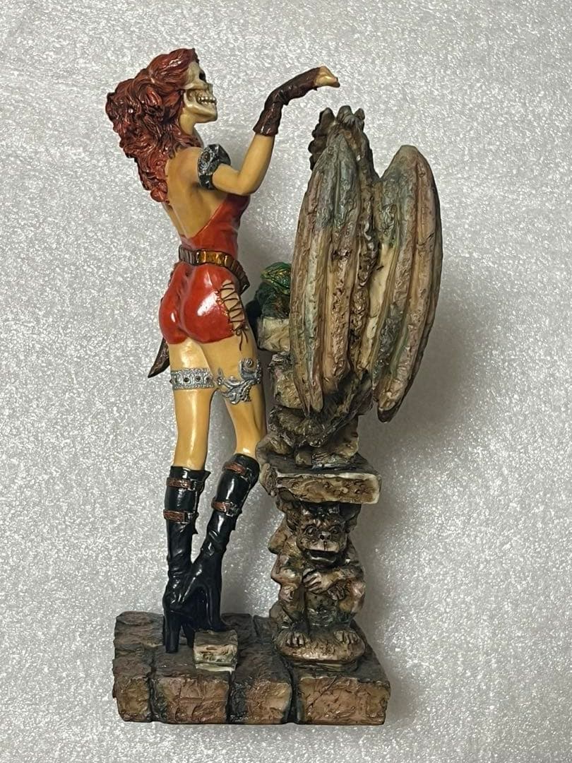 スカルフィギュア 女性キャラクター 鏡付き