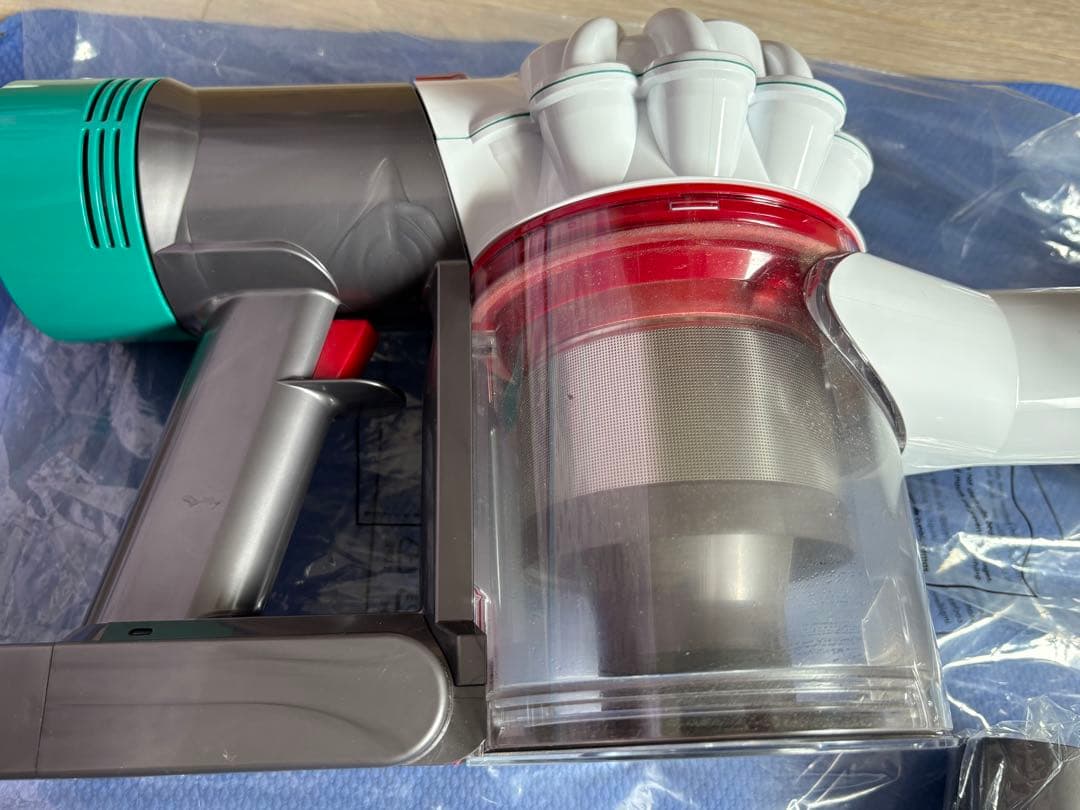 ダイソン　コードレスハンディクリーナー V7 Mattress ジャンク品