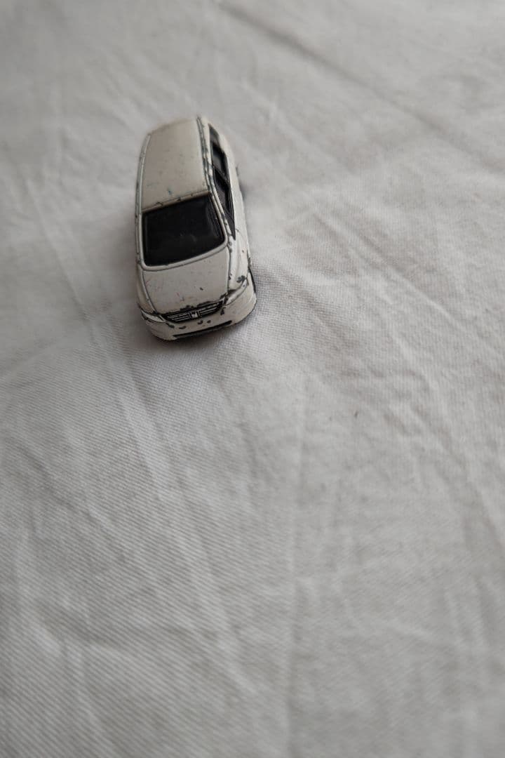 トミカ ホワイト ミニバン ミニカー