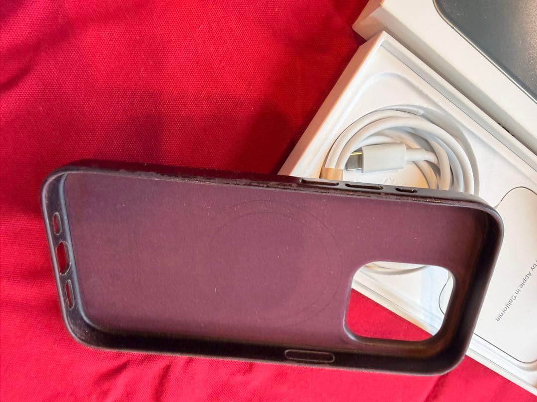 iPhone 15 Pro 256G ナチュラルチタニウム　美品‼️